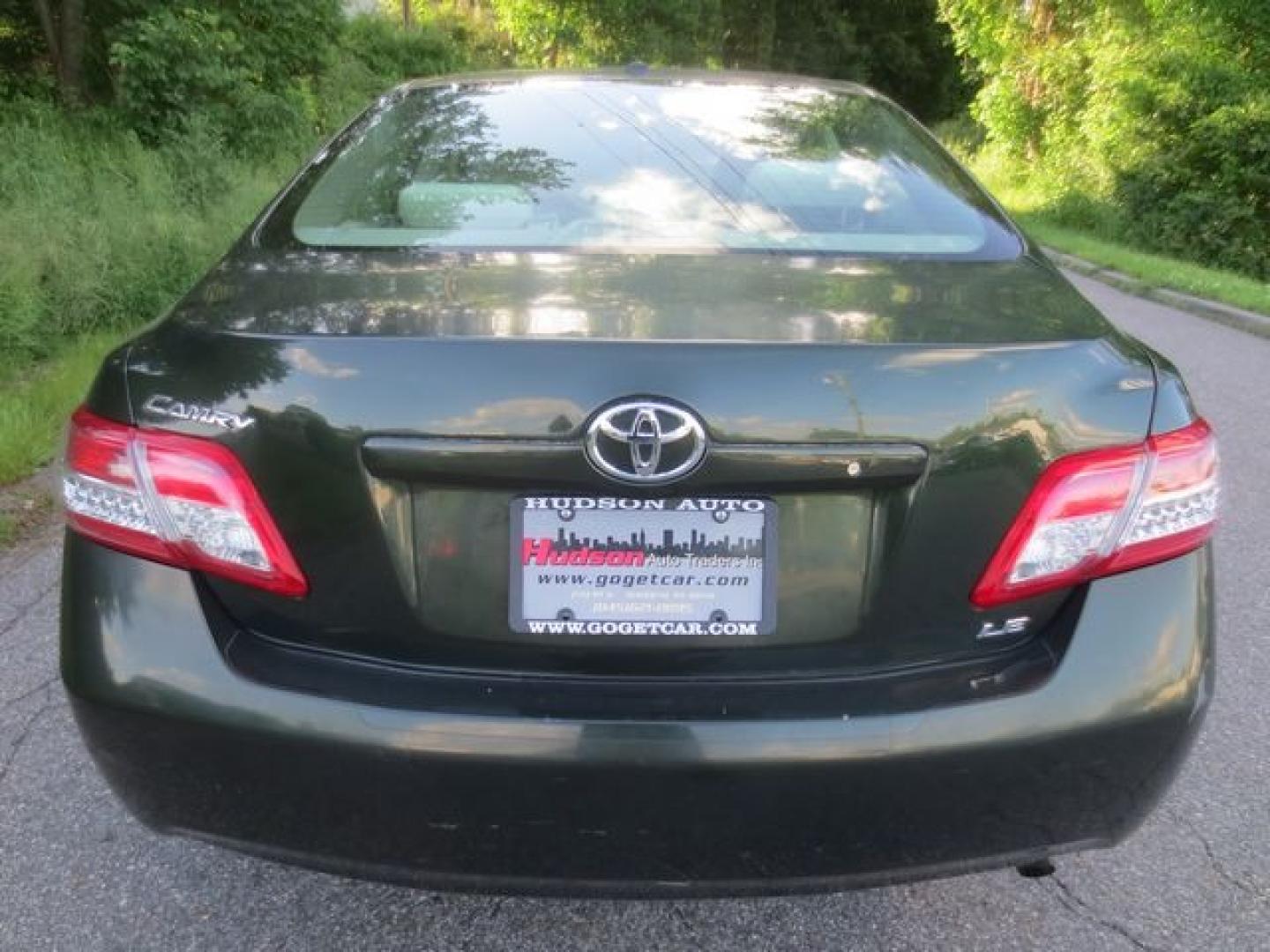 2011 Green /Beige Toyota Camry LE (4T1BF3EK9BU) with an 2.5 liter 4cyl engine, automatic transmission, located at 270 US Route 6, Mahopac, NY, 10541, (845) 621-0895, 41.349022, -73.755280 - Photo#5